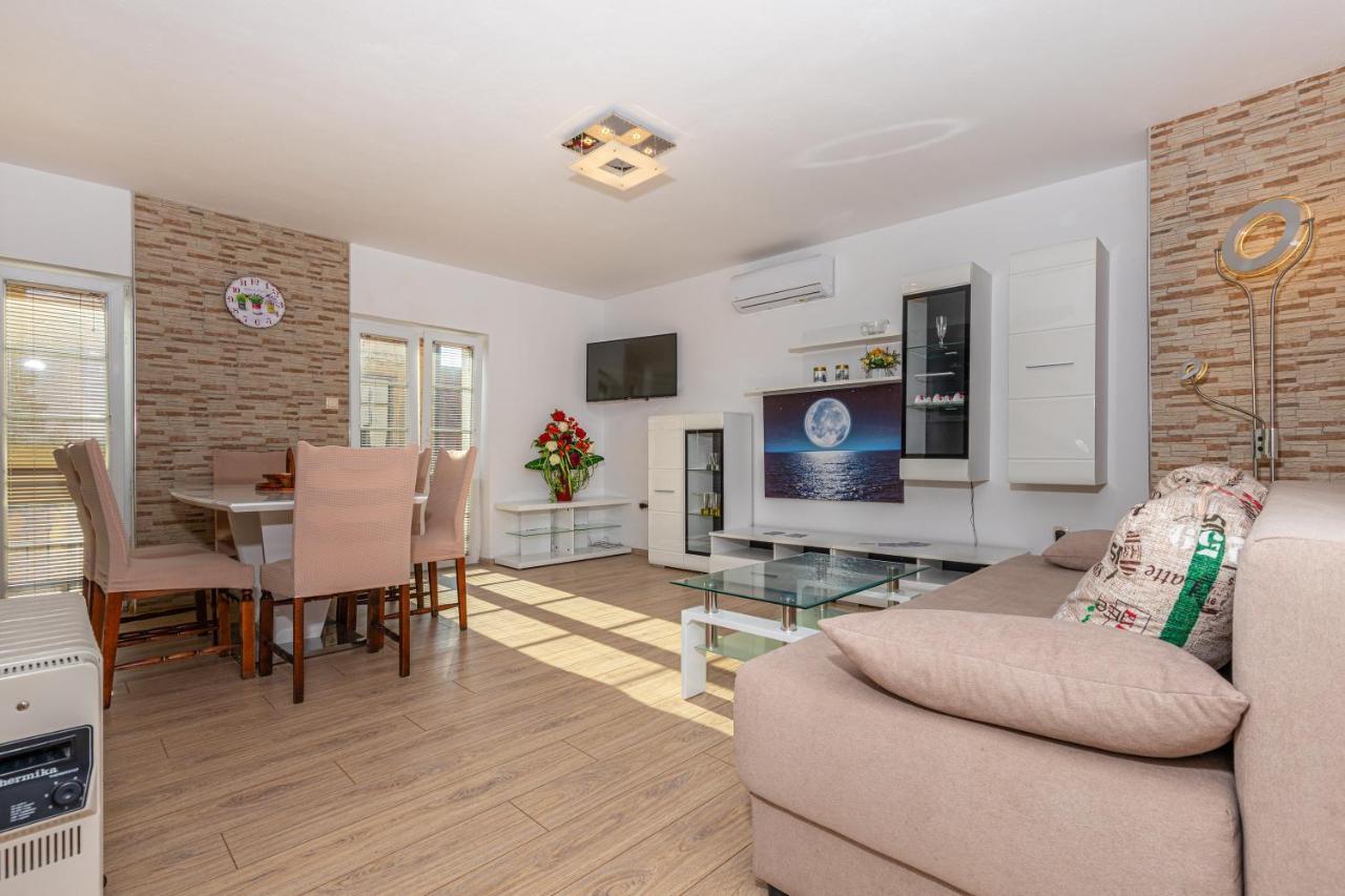 Apartman Sare Crikvenica Buitenkant foto